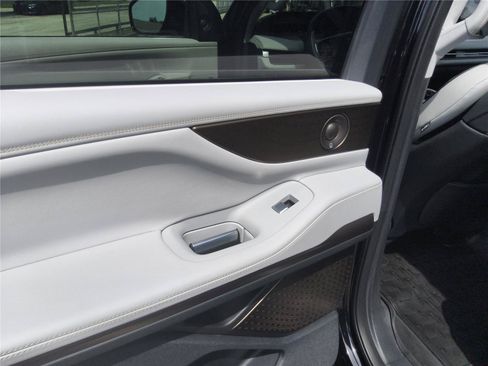 Used 2025 Lincoln Navigator L Black Label AWD/4WD image 16