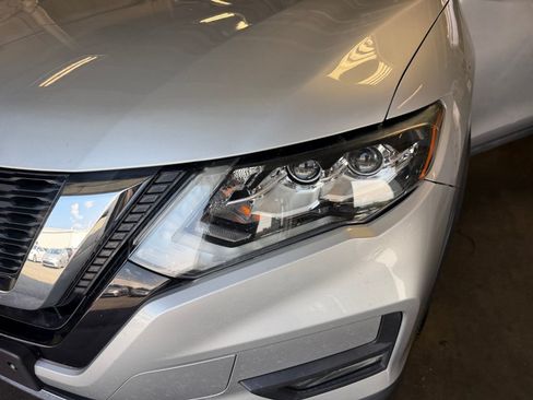 Used 2019 Nissan Rogue SL w/ Premium Package AWD/4WD image 30