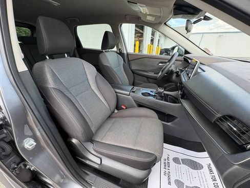 Used 2022 Nissan Rogue SV FWD image 28