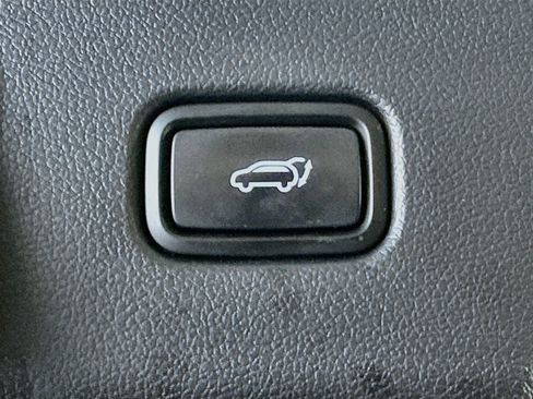 Used 2025 Hyundai Palisade SEL FWD image 32