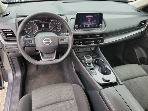 Used 2025 Nissan Rogue SV AWD/4WD image 14