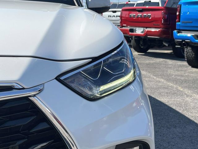 Used 2021 Toyota Highlander Platinum AWD/4WD image 9