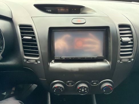 Used 2018 Kia Forte LX image 23