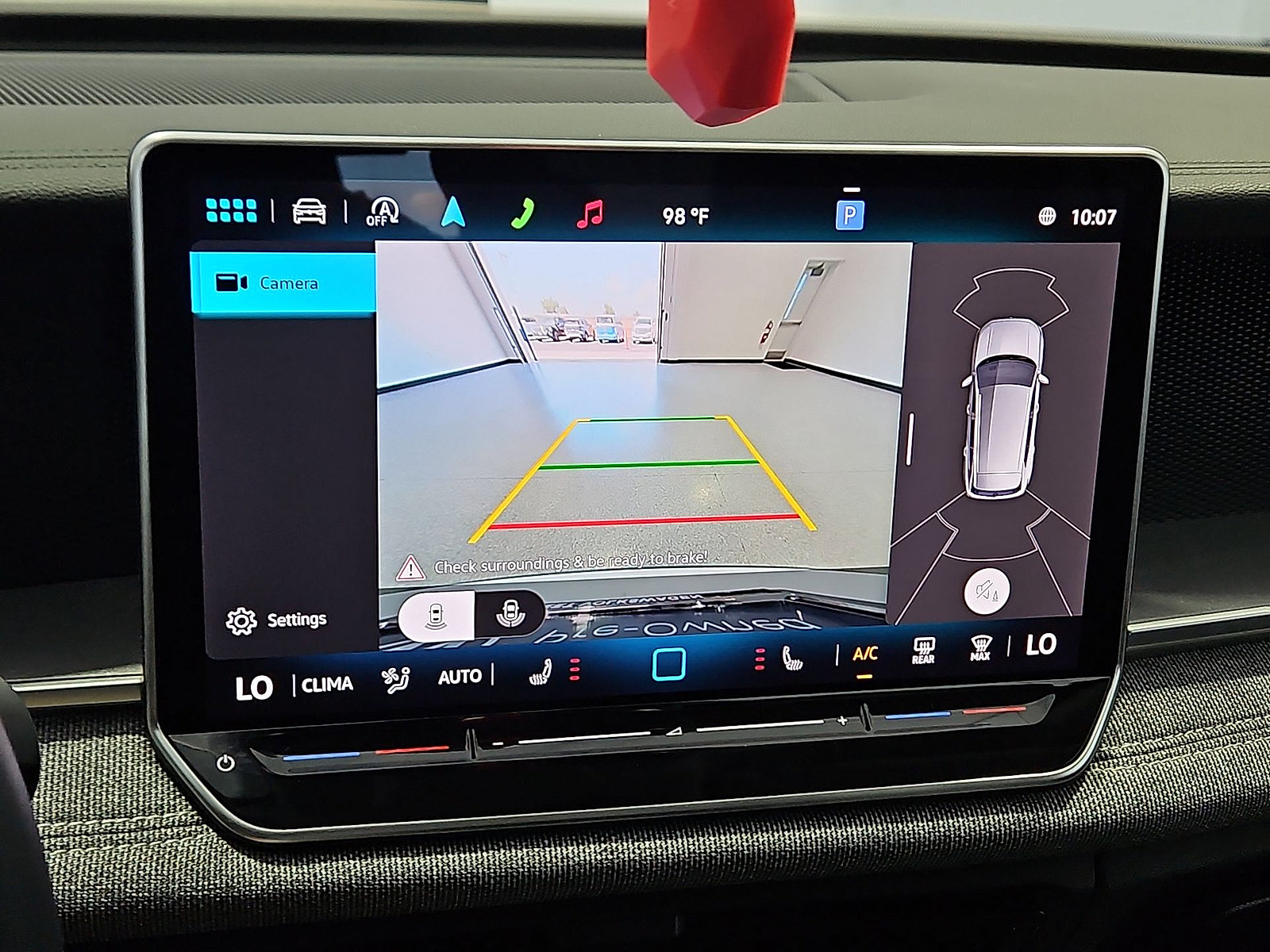 Certified 2025 Volkswagen Tiguan S FWD image 18