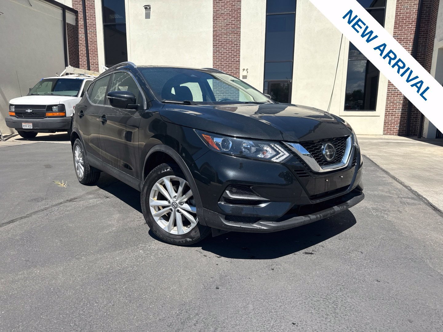 Used 2020 Nissan Rogue Sport SV AWD/4WD image 1