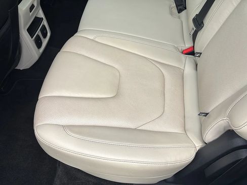 Used 2017 Ford Edge Titanium w/ Equipment Group 301A FWD image 29