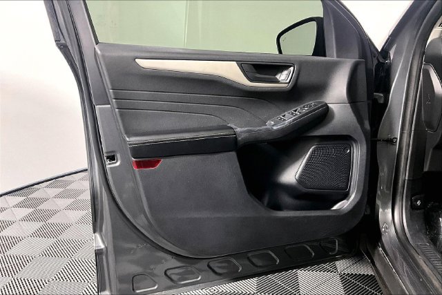 Used 2022 Ford Escape SE FWD image 26