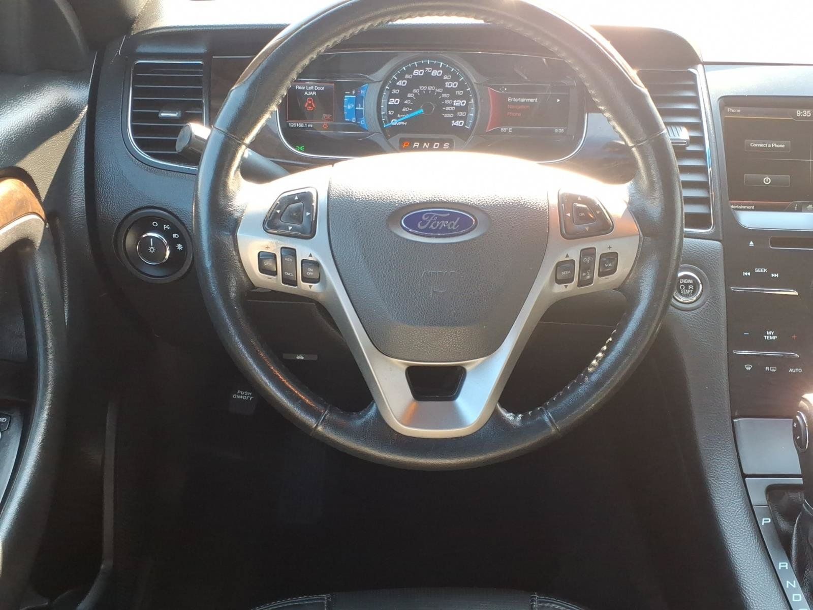 Used 2015 Ford Taurus Limited FWD image 5