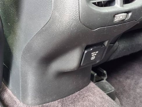 Used 2016 Jeep Cherokee 75th Anniversary FWD image 26