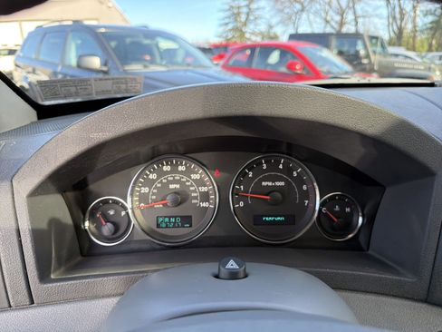 Used 2007 Jeep Grand Cherokee Limited image 18