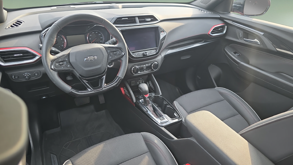 Used 2023 Chevrolet TrailBlazer RS w/ Sun and Liftgate Package AWD/4WD image 29