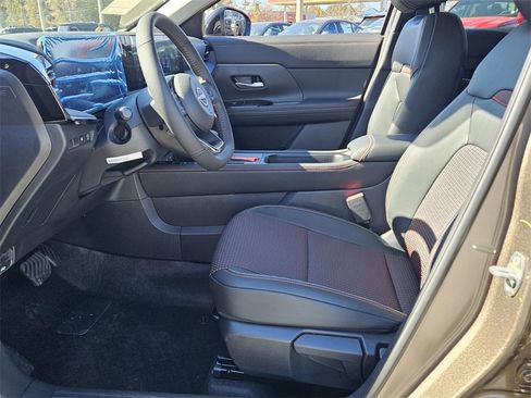 New 2026 Nissan Kicks SR image 3