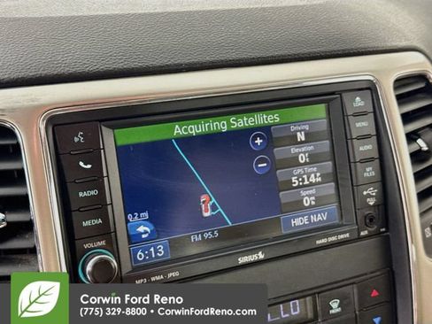 Used 2011 Jeep Grand Cherokee Limited w/ Luxury Group II AWD/4WD image 16