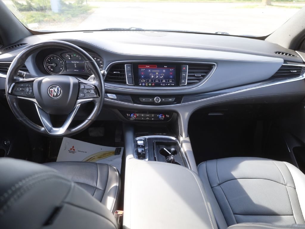 Used 2022 Buick Enclave Essence AWD/4WD image 29