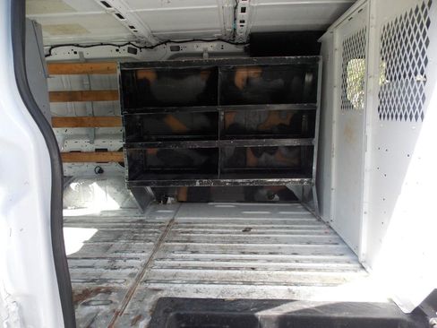 Used 2015 Ford Transit 250 130 Low Roof w/ Exterior Upgrade Package image 18