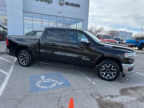 Used 2025 RAM 1500 Laramie image 37