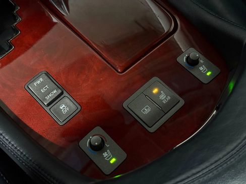 Used 2011 Lexus LS 460 AWD w/ Luxury Value Edition image 39