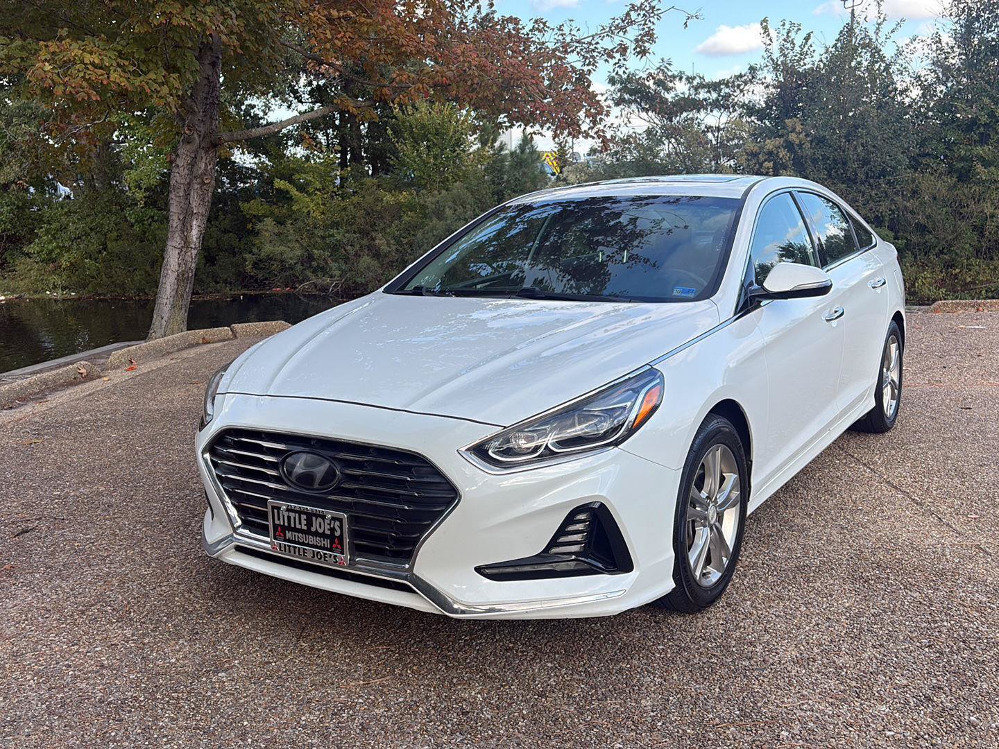 Used 2018 Hyundai Sonata Limited w/ Limited Ultimate Package 03 FWD image 11