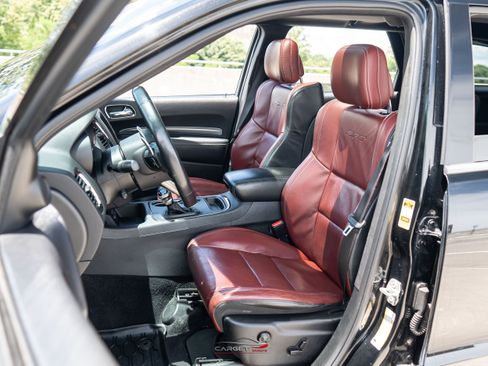 Used 2018 Dodge Durango SRT w/ Technology Group AWD/4WD image 16