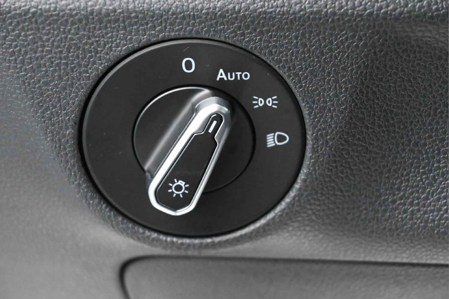 Used 2025 Volkswagen Jetta Sport FWD image 18