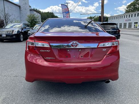 Used 2014 Toyota Camry SE FWD image 6