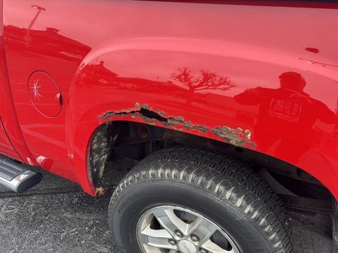 Used 2011 GMC Sierra 1500 SLE image 7