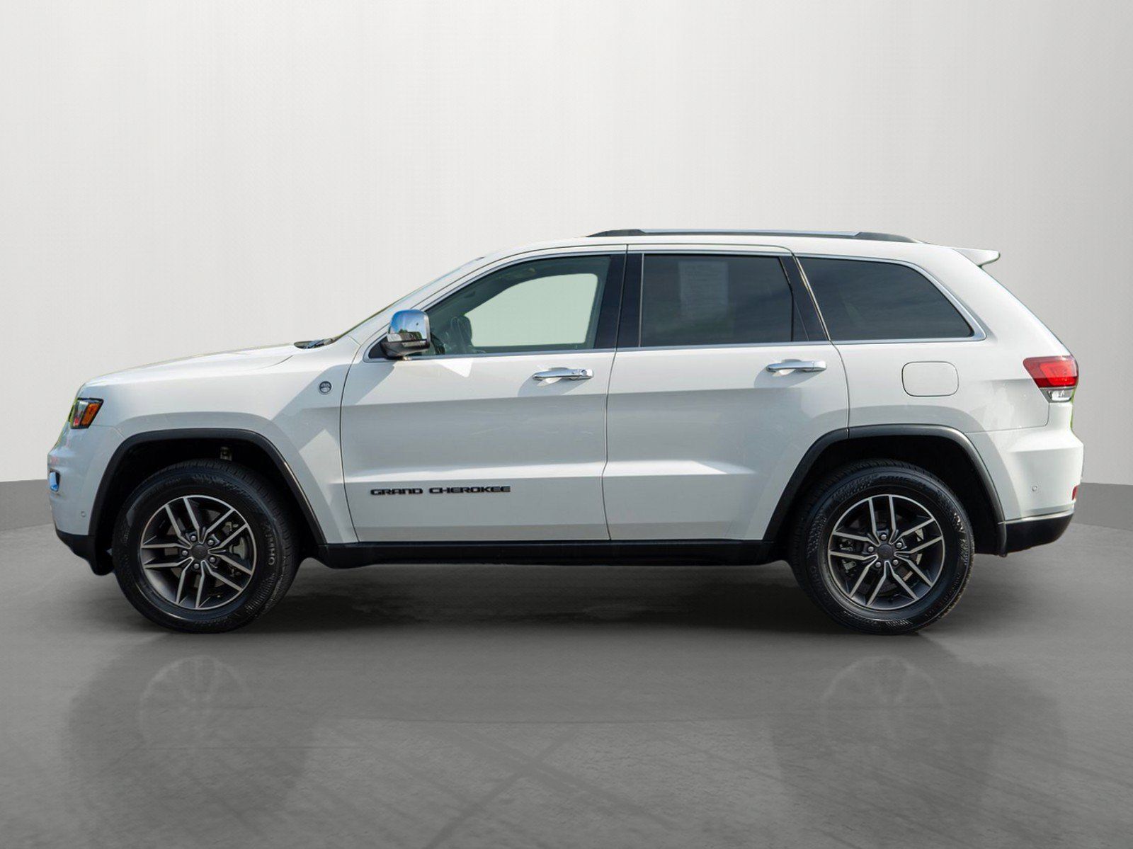 Used 2021 Jeep Grand Cherokee Limited w/ Luxury Group II AWD/4WD image 4