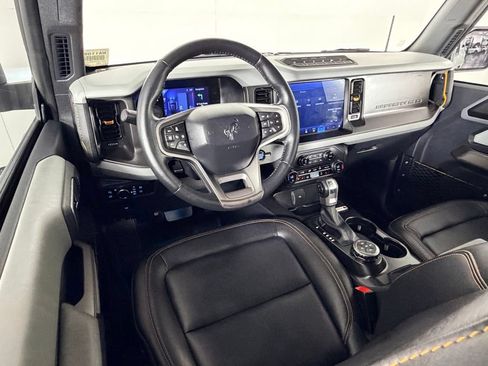 Used 2023 Ford Bronco Badlands AWD/4WD image 14