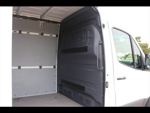 Used 2025 Mercedes-Benz Sprinter 2500 image 14