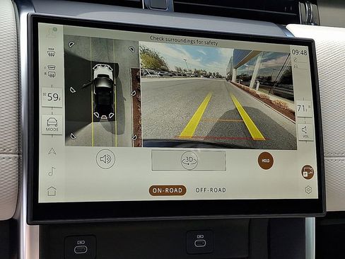 New 2026 Land Rover Discovery Sport Landmark AWD/4WD image 16