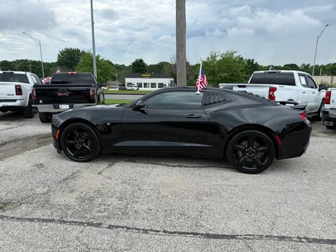 Used 2016 Chevrolet Camaro SS RWD image 6