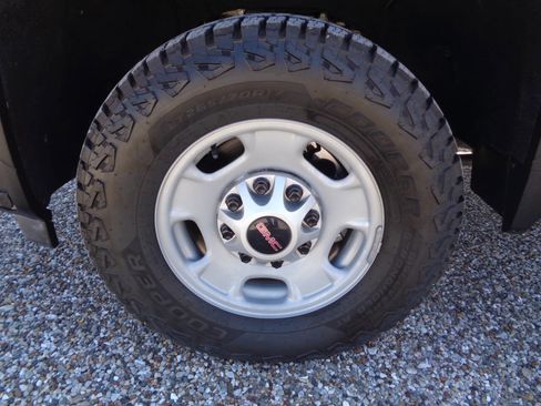 Used 2024 GMC Sierra 2500 Pro w/ Convenience Package AWD/4WD image 22