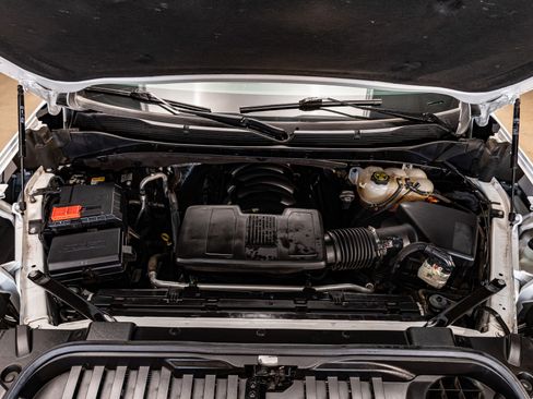 Used 2022 Chevrolet Silverado 1500 ZR2 w/ Technology Package image 32