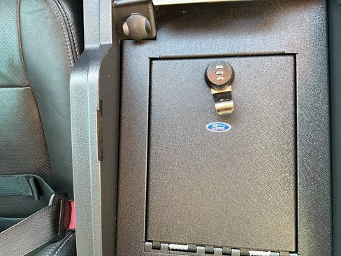 Used 2015 Ford F350 Lariat w/ Lariat Ultimate Package image 45