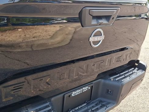 Used 2025 Nissan Frontier SV RWD image 30