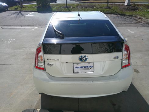 Used 2015 Toyota Prius Two image 14
