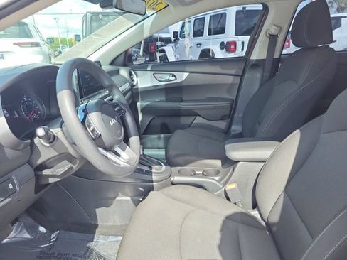 Used 2023 Kia Forte LXS w/ LXS Technology Package FWD image 17