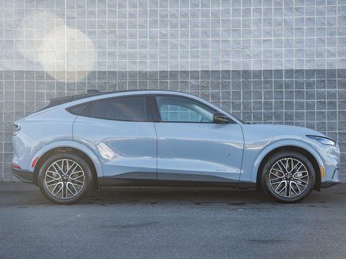 New 2025 Ford Mustang Mach-E Premium image 4