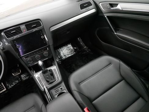 Used 2018 Volkswagen Golf Alltrack SE image 11