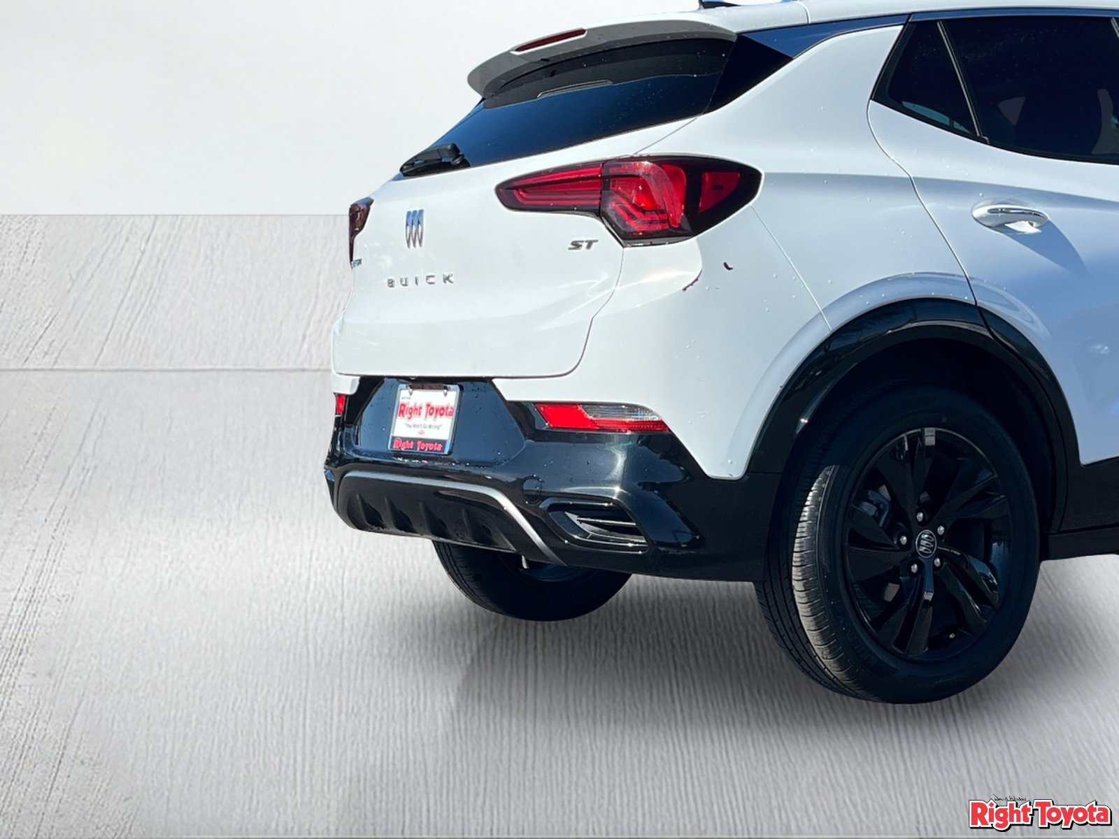 Used 2024 Buick Encore GX Sport Touring FWD image 11