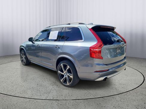Used 2018 Volvo XC90 T5 Momentum w/ Convenience Package FWD image 6