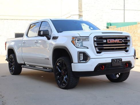 Used 2020 GMC Sierra 1500 AT4 w/ Off-Road Performance Package AWD/4WD image 2