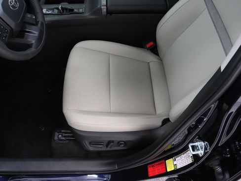 Used 2026 Toyota RAV4 Limited AWD/4WD image 15