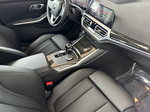 Used 2022 BMW 330i xDrive Sedan w/ Convenience Package image 18