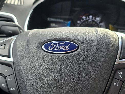 Used 2016 Ford Edge Titanium w/ Technology Package image 30