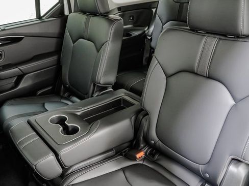 New 2025 Honda Pilot EX-L image 38