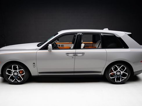 Used 2024 Rolls-Royce Cullinan Black Badge w/ Driver's Package AWD/4WD image 17