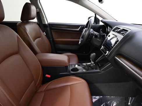 Used 2019 Subaru Outback 2.5i Touring image 15