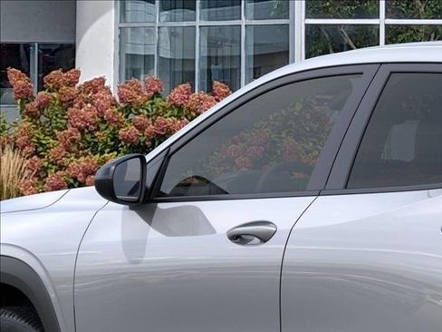 New 2026 Chevrolet Trax RS image 12