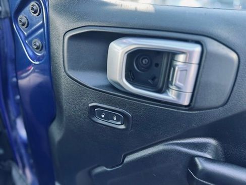 Used 2018 Jeep Wrangler Unlimited Sport S image 14